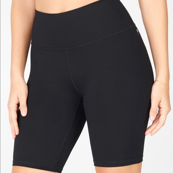 Fabletics  High-Waisted powerhold 9'' Short - Picture 2 of 5